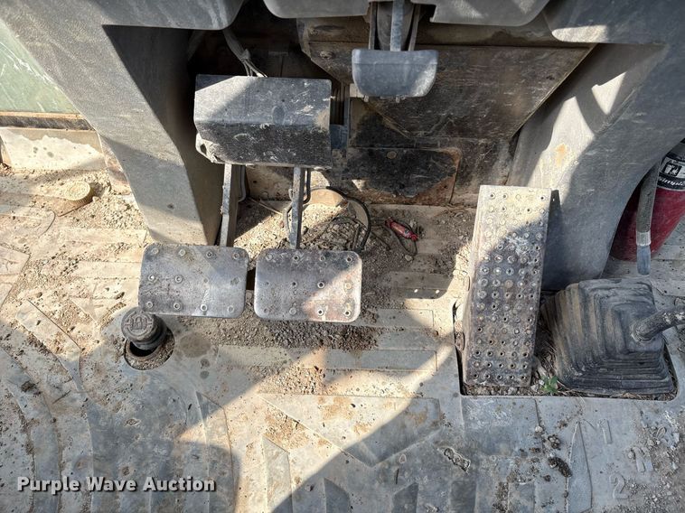 image for item EM2528 1997 Caterpillar 416C backhoe