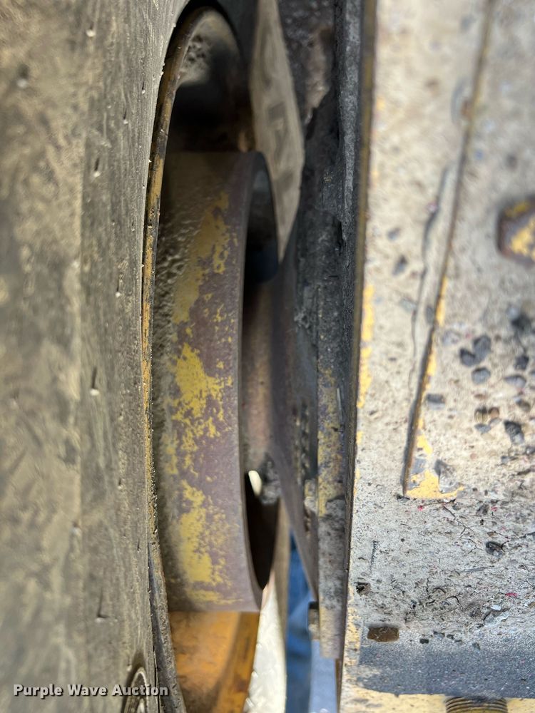 image for item EM2529 Komatsu GD650 motor grader