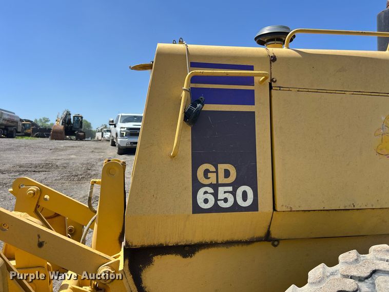 image for item EM2529 Komatsu GD650 motor grader