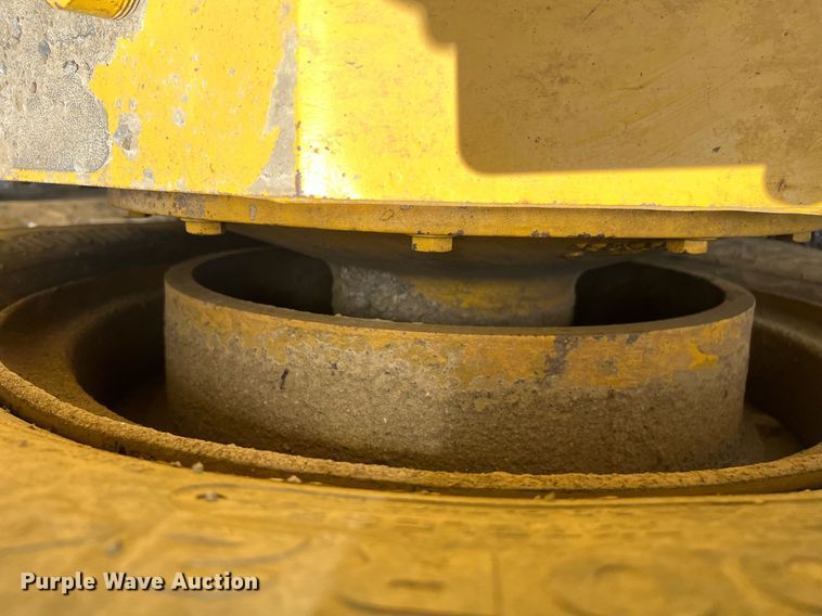 image for item EM2529 Komatsu GD650 motor grader