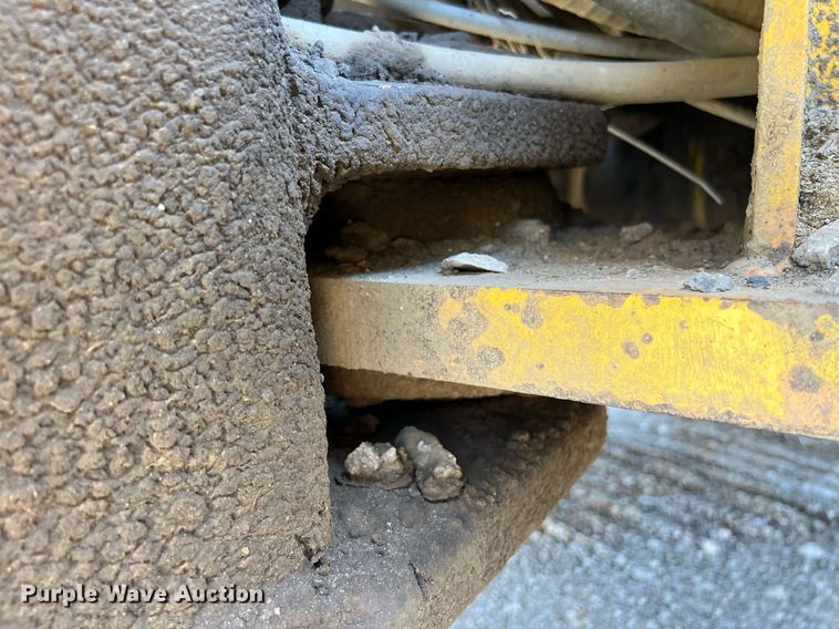 image for item EM2529 Komatsu GD650 motor grader