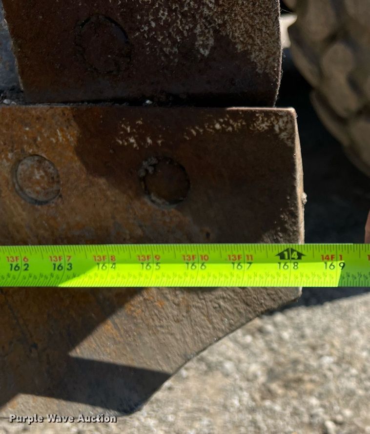 image for item EM2529 Komatsu GD650 motor grader