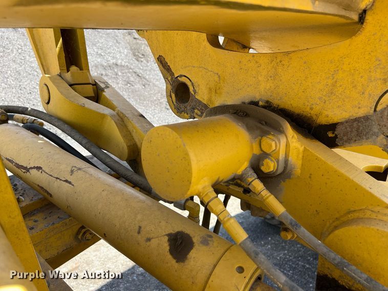 image for item EM2529 Komatsu GD650 motor grader