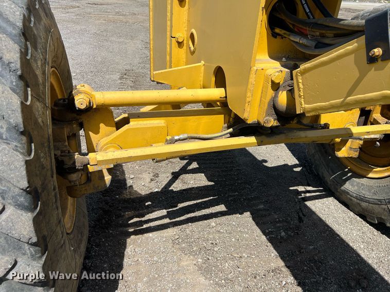 image for item EM2529 Komatsu GD650 motor grader