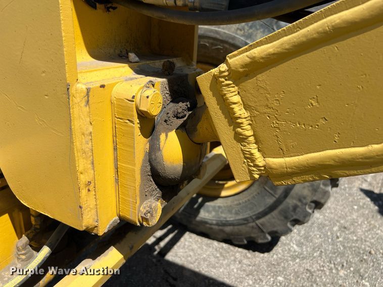 image for item EM2529 Komatsu GD650 motor grader