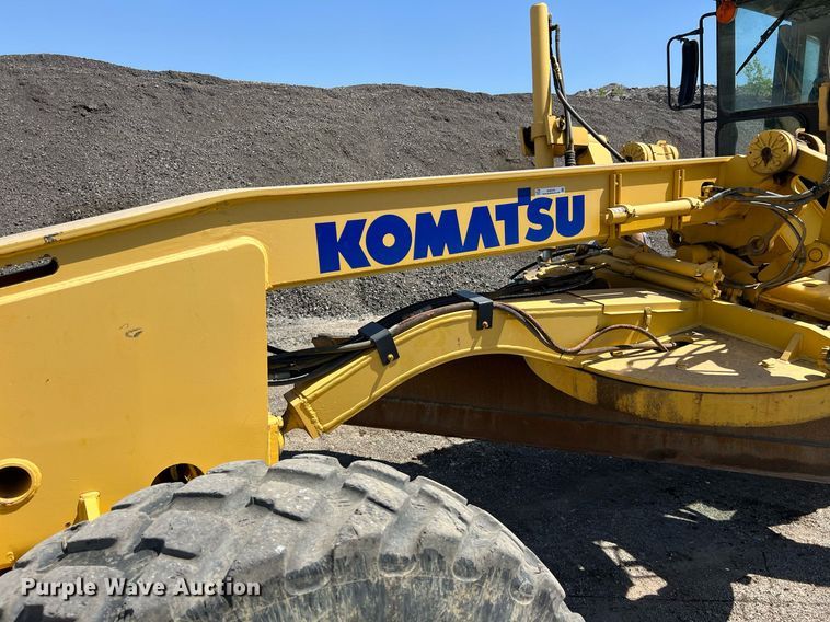 image for item EM2529 Komatsu GD650 motor grader
