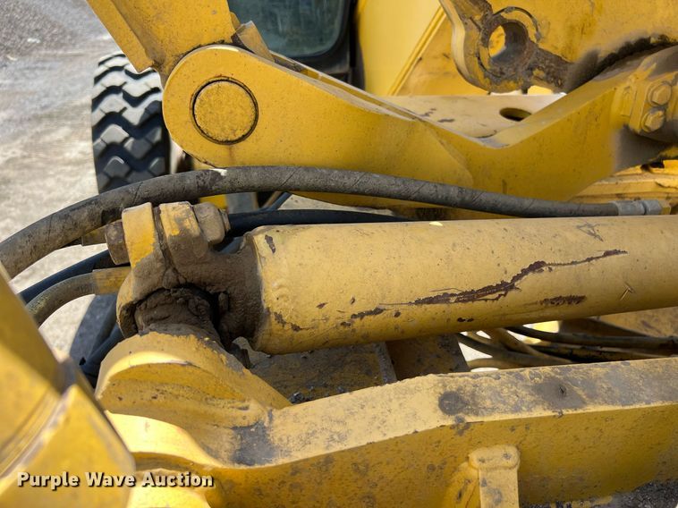 image for item EM2529 Komatsu GD650 motor grader