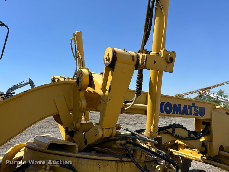 image for item EM2529 Komatsu GD650 motor grader