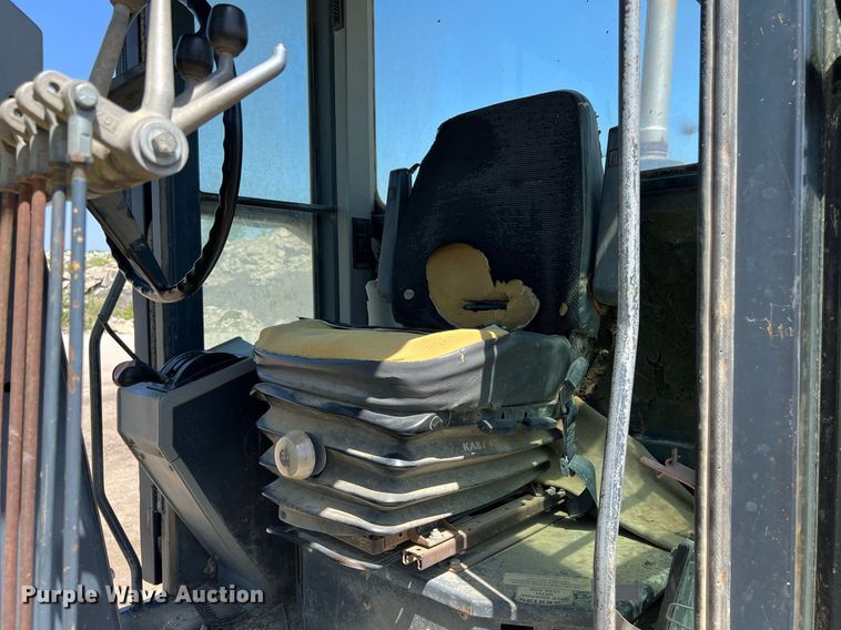 image for item EM2529 Komatsu GD650 motor grader