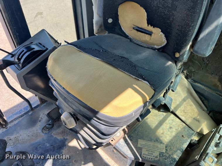 image for item EM2529 Komatsu GD650 motor grader