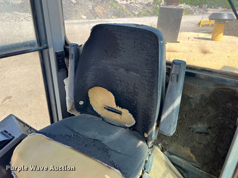 image for item EM2529 Komatsu GD650 motor grader