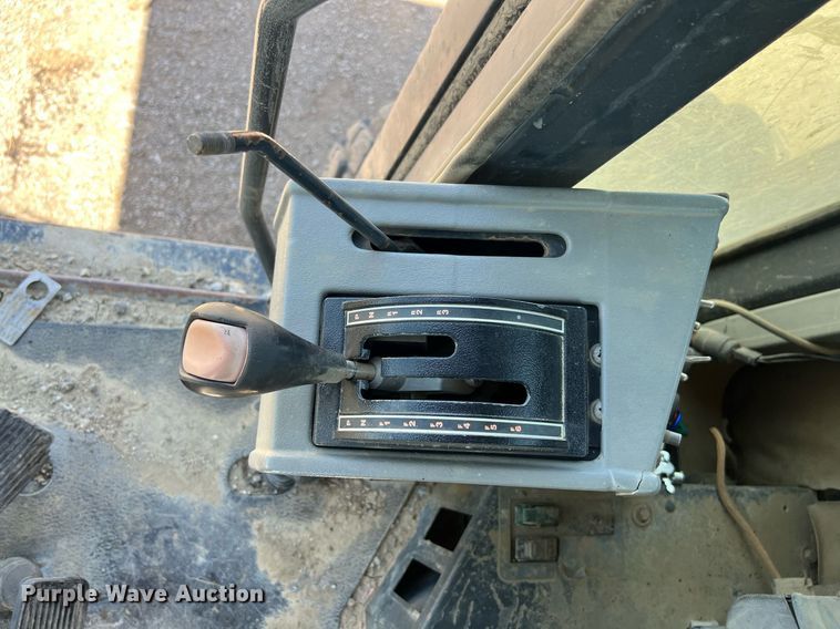 image for item EM2529 Komatsu GD650 motor grader