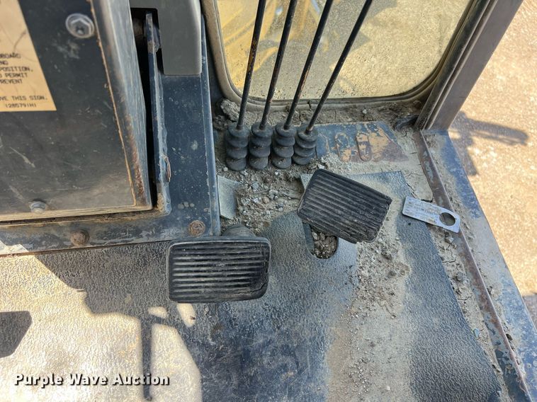 image for item EM2529 Komatsu GD650 motor grader