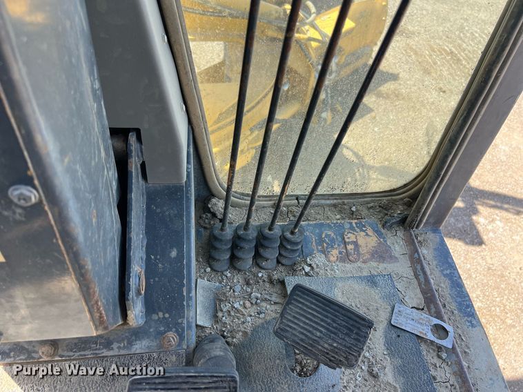 image for item EM2529 Komatsu GD650 motor grader