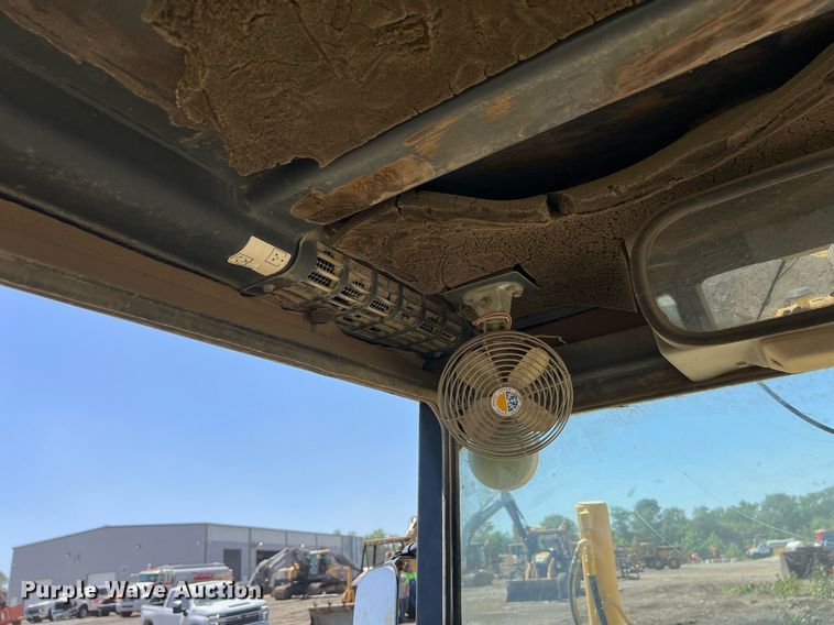 image for item EM2529 Komatsu GD650 motor grader