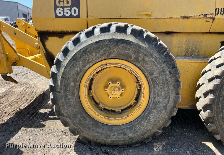 image for item EM2529 Komatsu GD650 motor grader