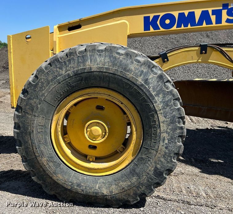 image for item EM2529 Komatsu GD650 motor grader