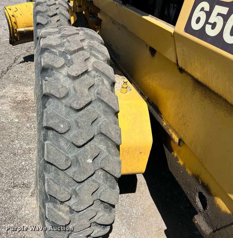 image for item EM2529 Komatsu GD650 motor grader