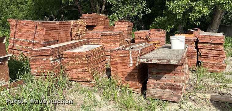 image for item EM2536 Concrete forms