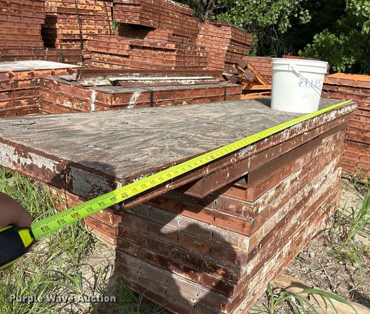 image for item EM2536 Concrete forms