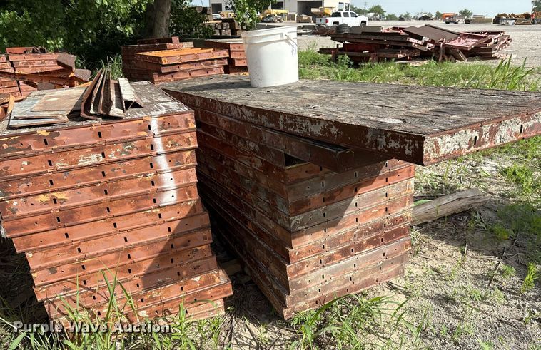 image for item EM2536 Concrete forms