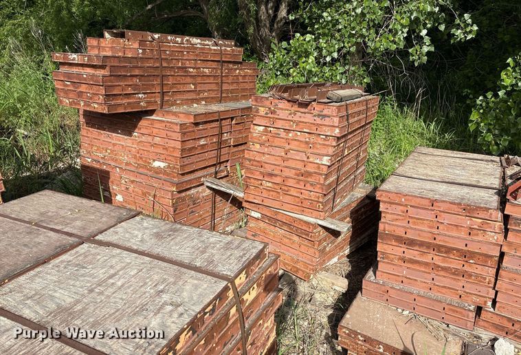 image for item EM2536 Concrete forms