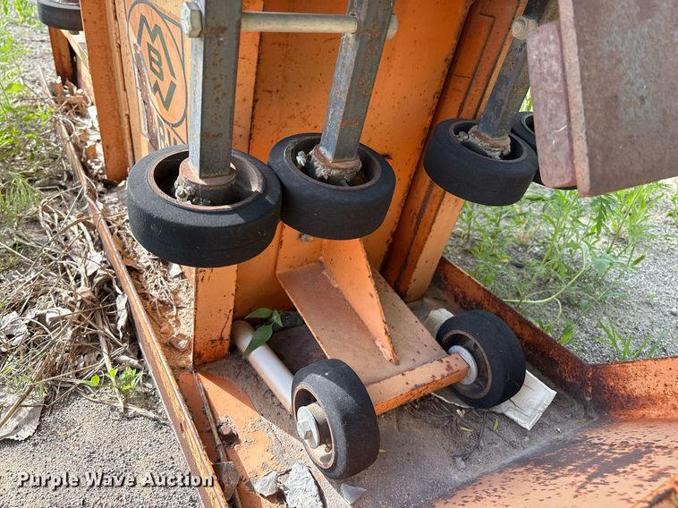 image for item EM2537 MBW curb machine