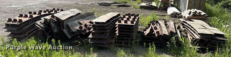 image for item EM2539 (67) concrete forms