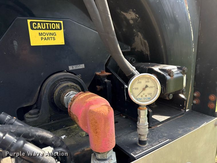 image for item EM2549 2000 International 4900 sewer jetter truck