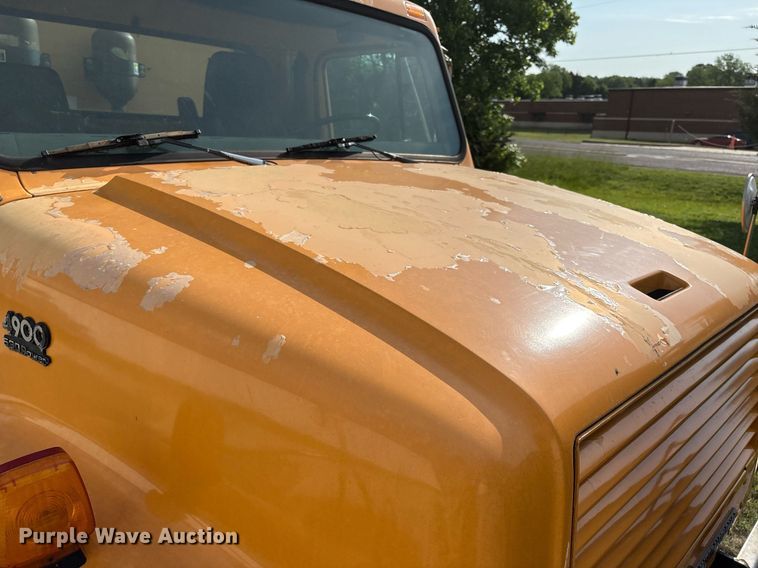 image for item EM2549 2000 International 4900 sewer jetter truck