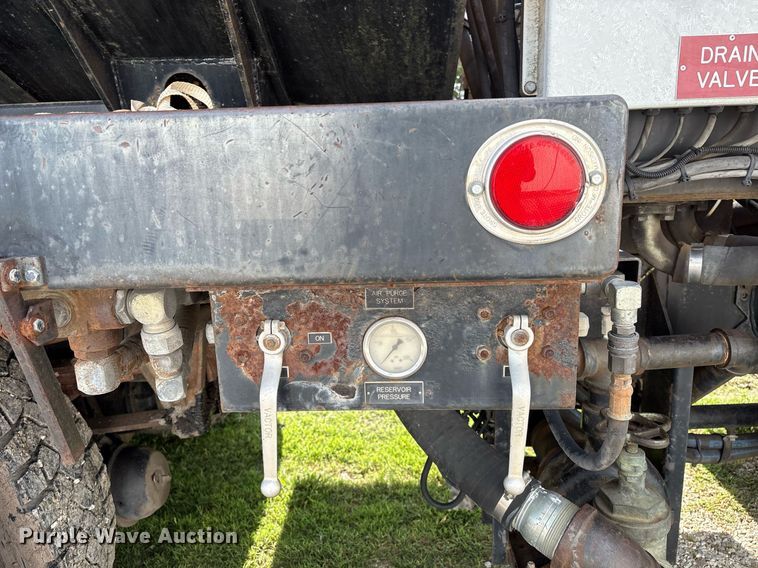 image for item EM2549 2000 International 4900 sewer jetter truck