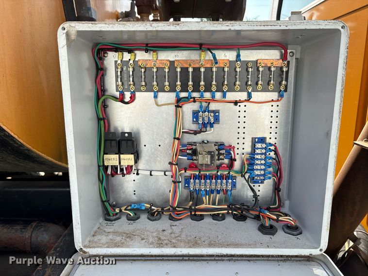 image for item EM2549 2000 International 4900 sewer jetter truck