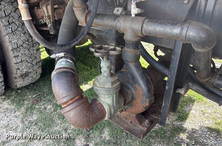 image for item EM2549 2000 International 4900 sewer jetter truck