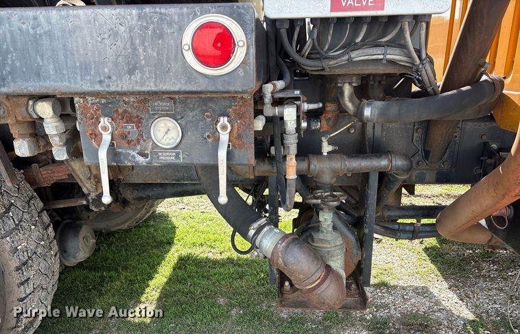 image for item EM2549 2000 International 4900 sewer jetter truck