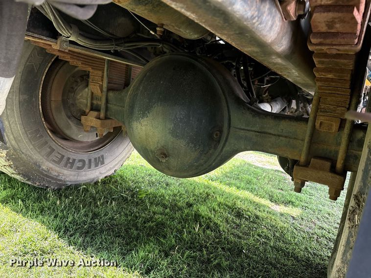 image for item EM2549 2000 International 4900 sewer jetter truck