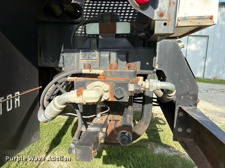 image for item EM2549 2000 International 4900 sewer jetter truck