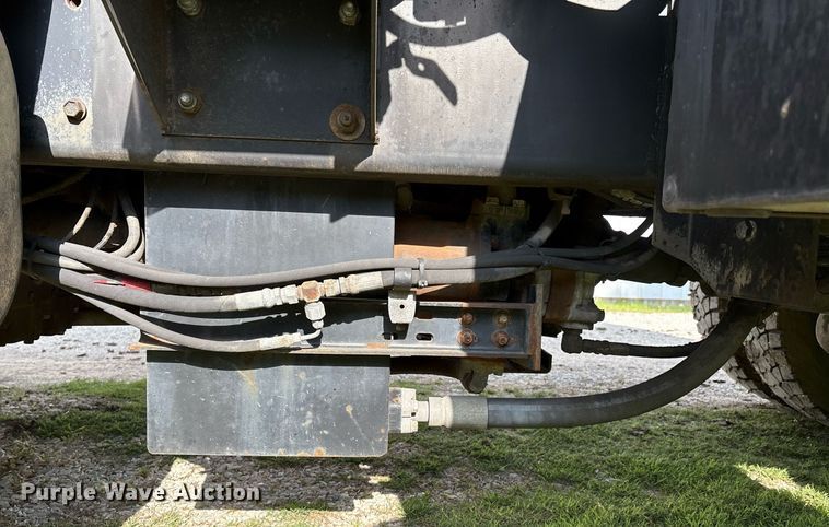image for item EM2549 2000 International 4900 sewer jetter truck