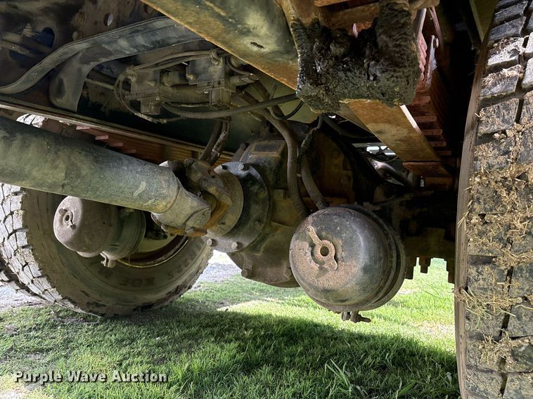 image for item EM2549 2000 International 4900 sewer jetter truck