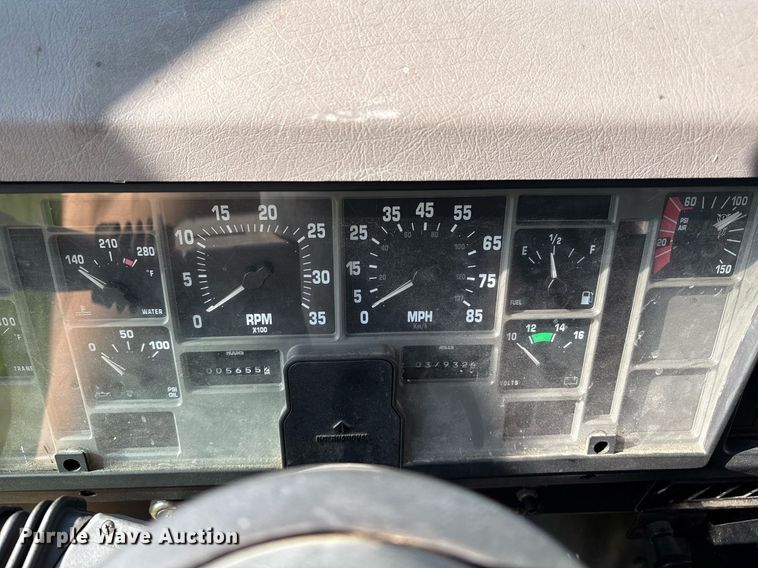 image for item EM2549 2000 International 4900 sewer jetter truck