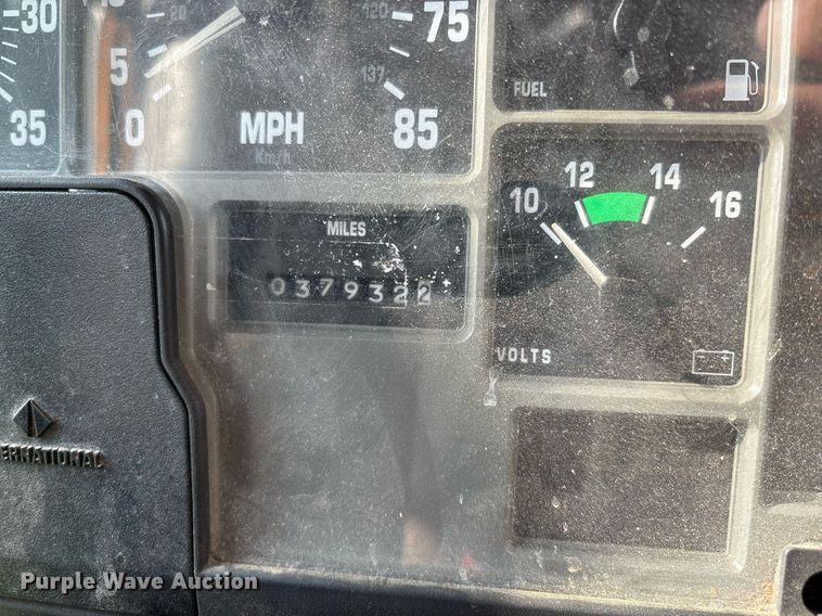 image for item EM2549 2000 International 4900 sewer jetter truck