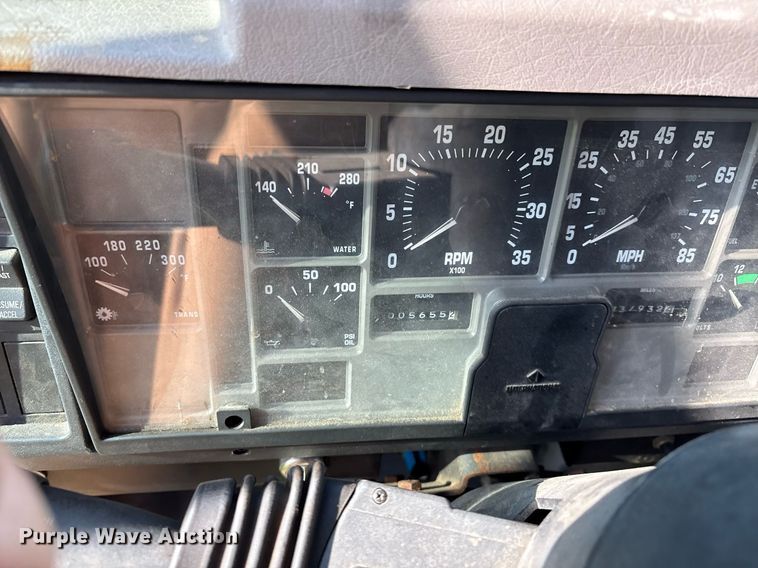 image for item EM2549 2000 International 4900 sewer jetter truck