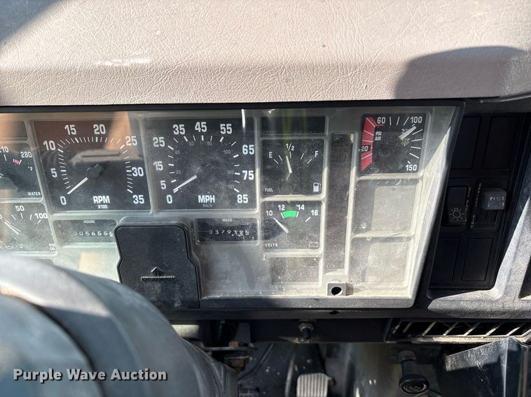 image for item EM2549 2000 International 4900 sewer jetter truck