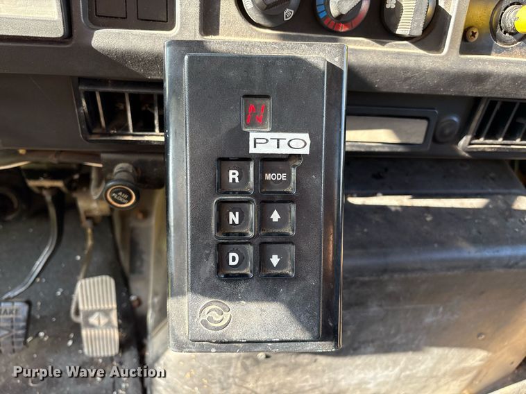 image for item EM2549 2000 International 4900 sewer jetter truck