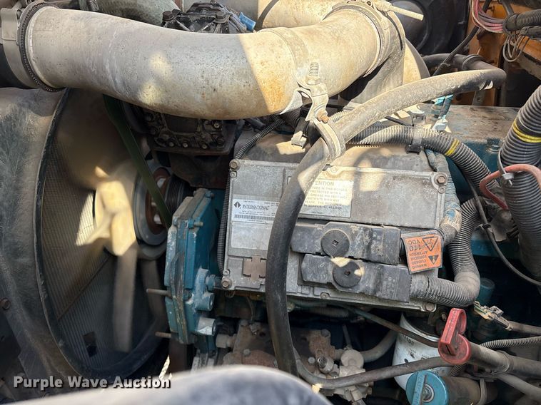 image for item EM2549 2000 International 4900 sewer jetter truck