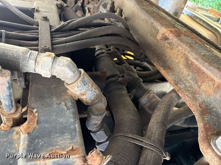 image for item EM2549 2000 International 4900 sewer jetter truck