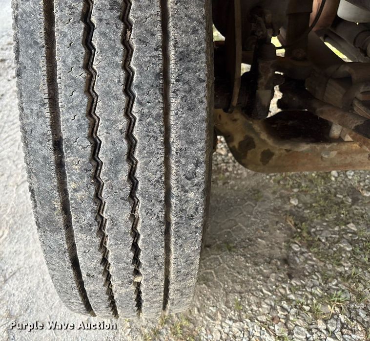 image for item EM2549 2000 International 4900 sewer jetter truck