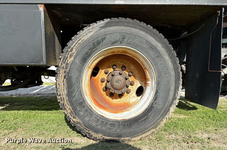 image for item EM2549 2000 International 4900 sewer jetter truck