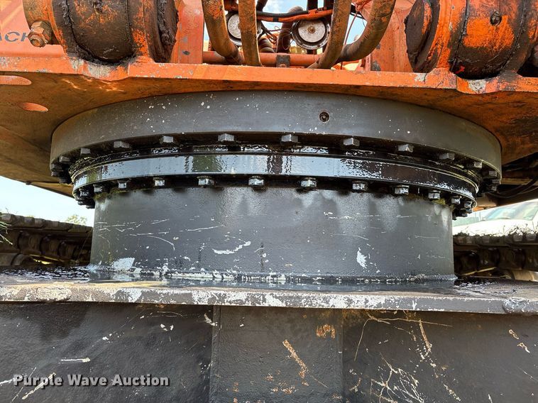 image for item EM2565 1995 Hitachi EX270LC excavator