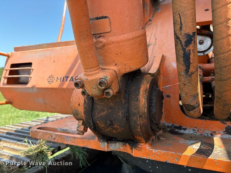 image for item EM2565 1995 Hitachi EX270LC excavator