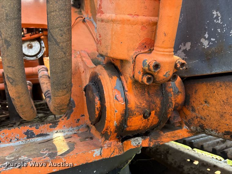 image for item EM2565 1995 Hitachi EX270LC excavator